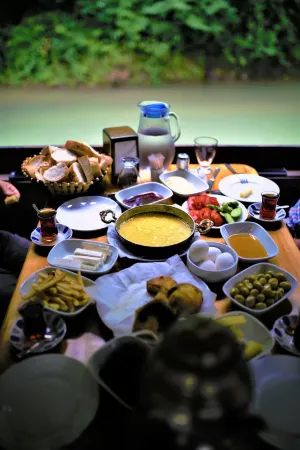 Isikli Kale Otel Отели в г. Чайкара