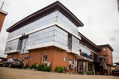 Glasshouse Hotel and Suites Hotels in Ojokoro