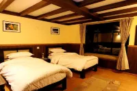 Mountain Lodges of Nepal - Monjo Hotels in Khumjung