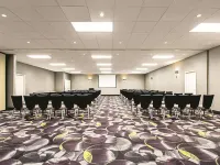 La Quinta Inn & Suites by Wyndham Cincinnati Sharonville Hotels in Sharonville