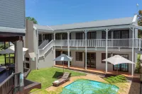 Loerie Guest Lodge - Pools