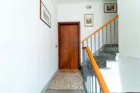 Lotus Apartment with Lakeview