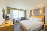 Holiday Inn Basildon 윅퍼드 호텔