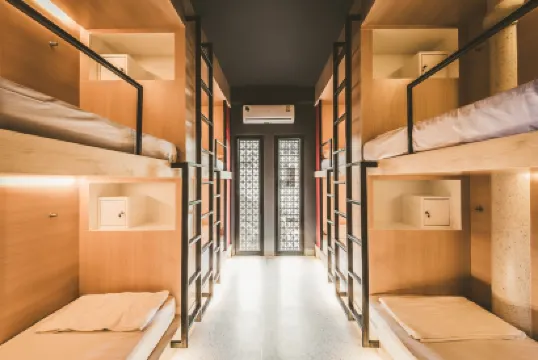 クラウドオンサラデンシーロムホステルバンコク