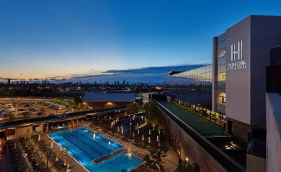 The Hotel & Athletic Club at Midtown Hoteles cerca de Ravenswood Manor