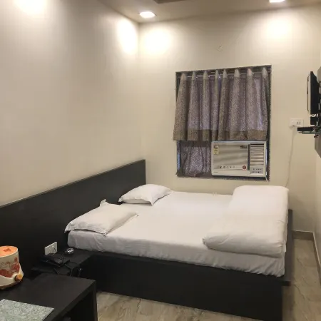 Hotel Bani Hashim Отели рядом с достопримечательностью «Даргах Шариф»
