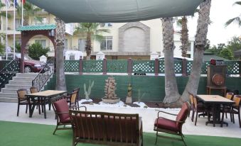 El Latino Otel
