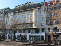EA ApartHotel Melantrich Hôtels à proximité de : Lucerna Music Bar