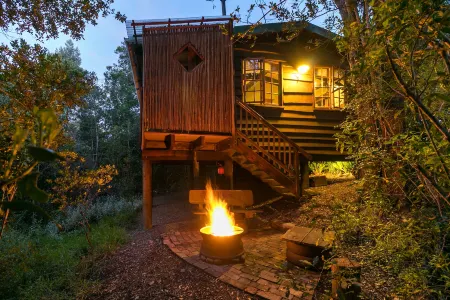 Moon Shine on Whiskey Creek Отели в г. Битоу