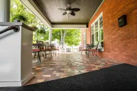 The Nordic Pineapple B&B Hotels in Saint Johns