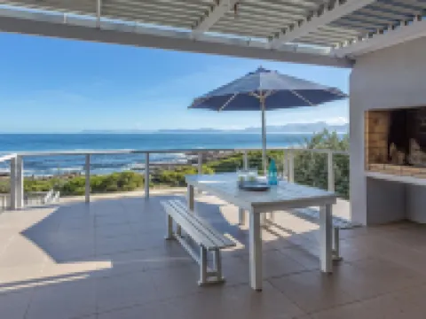 Ons C-Huis - Gansbaai Seafront Accommodation, Back-up Power Hotels in Gansbaai