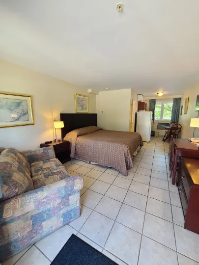 星塵汽車旅館，提姆伯利亞