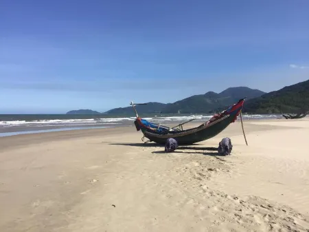 Eva Homestay Отели рядом с достопримечательностью «Национальная Школа «Куок Хок»»