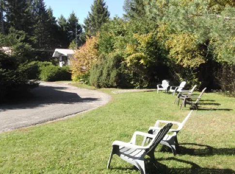 Auberge Mountain View Inn Отели в г. 