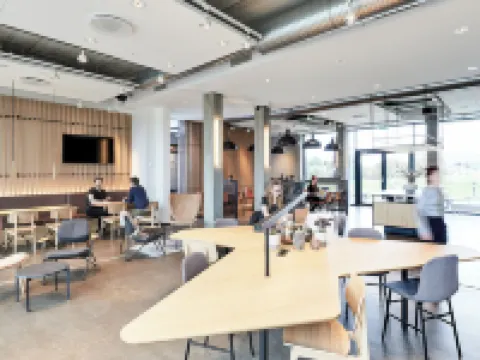 フォー ポインツ エクスプレス バイ シェラトン オーフス スケイビー オーフスのホテル