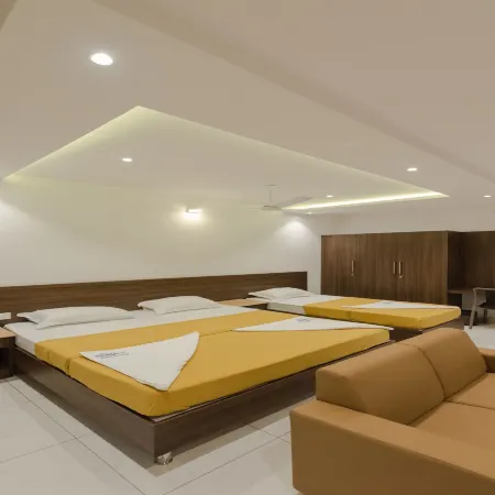 Hotel Karuna Residency