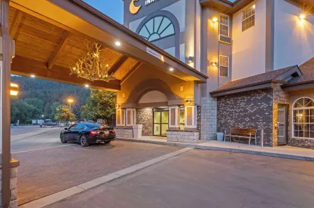 Comfort Inn & Suites Mt Rushmore Отели в г. Mount Rushmore UT