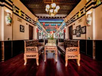 Songkhla Tae Raek Antique Hotel Hotels near Laem Samila