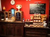 Uno Hotel Chapeau Noir - servizio colazione