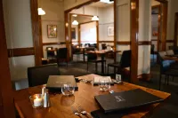 Governors Lodge Resort Hotel - breakfast