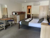 Hahndorf Old Mill Motel Hotels in Basket Range