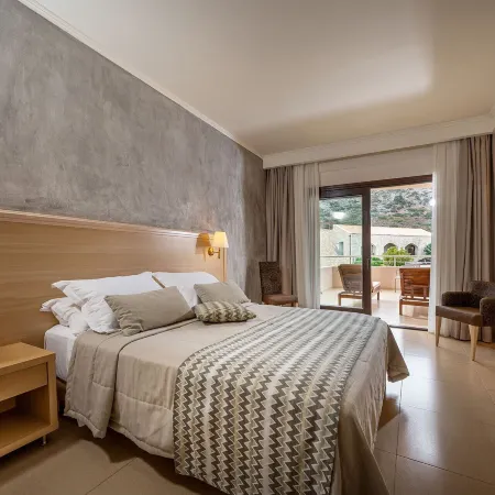 Cactus Royal Spa & Resort