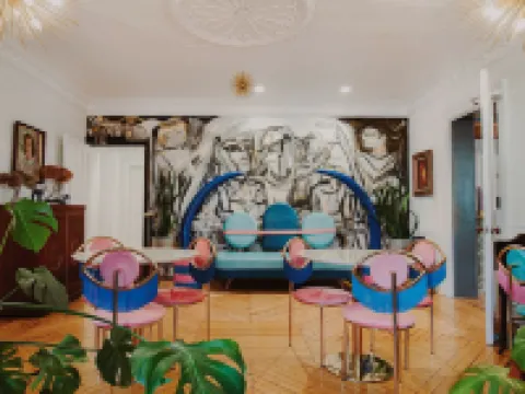 Merrill House Hotels in Picton