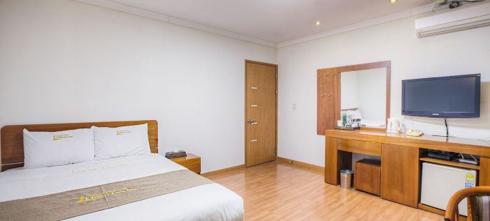 Lighthouse Hotel Hotels in Geoje-si