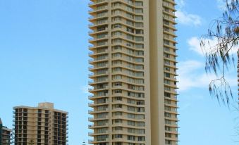 Contessa Holiday Apartments