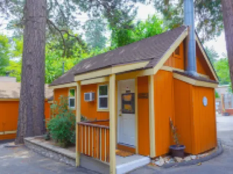 Sleepy Hollow Cabins & Hotel Hotels in Crestline