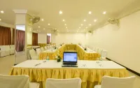 Grand Hotel Hotels in Agra