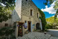 Vvf Sigean Port-la-Nouvelle Corbières Hotels in Treilles