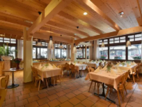 Hotel Krone Budget Hotels in Lenk