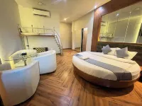 The saroja grand villa resorts Hôtels à : Sasunavghar