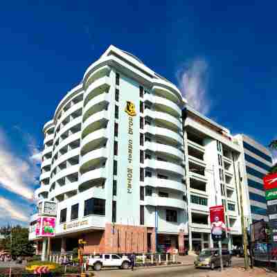 Gold Crest Hotel Hotel Exterior