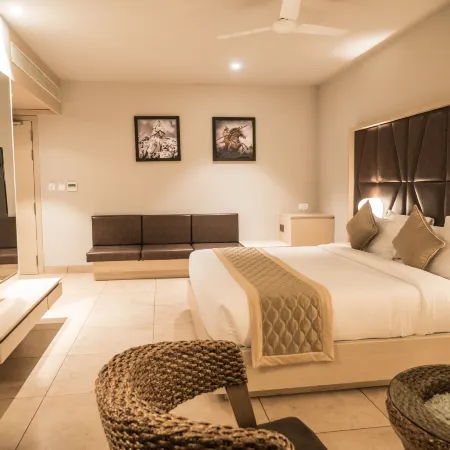 Cholaa Dynasty - A Bergamont Hotel