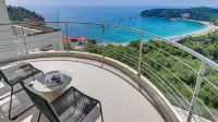 Livinghome Suites - Mountain view