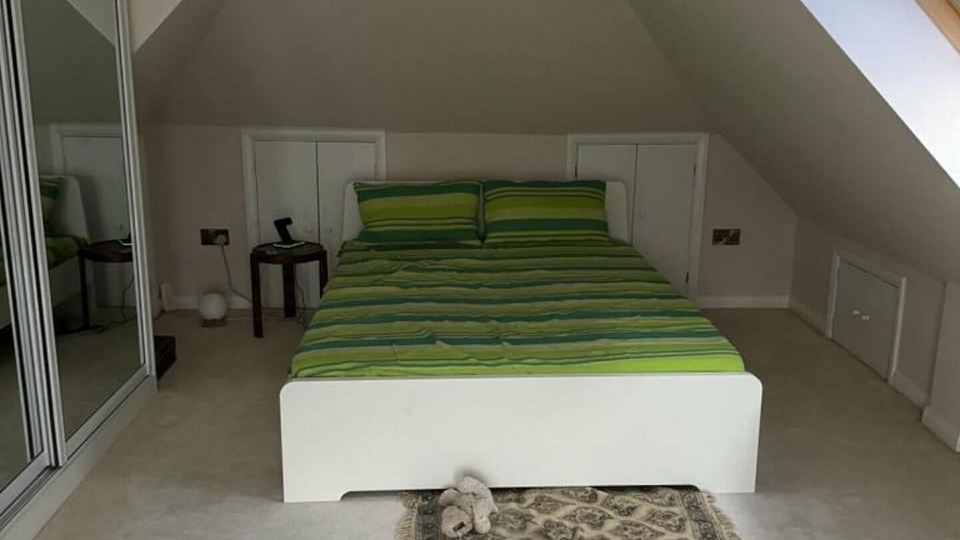 4 Bed House - Sleeps 7 - Garden - Wifi - Parking