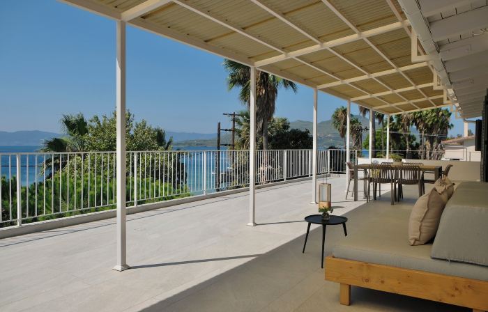 Evia Bay Suites & Retreats