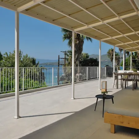 Evia Bay Suites & Retreats