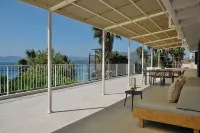 Evia Bay Suites & Retreats Hôtels à : Glifa