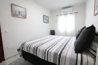 1 Bed-4 Guests-AirCon-Parking-Golf