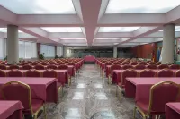 因達洛公園飯店