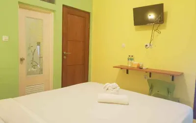 NDaleme Mbahkung Homestay Hotels in Penanggungan