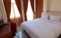 Hotel Prasasti Pacitan Hotels in Pacitan