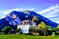 Adventure Hostel Interlaken فنادق في أونترسين