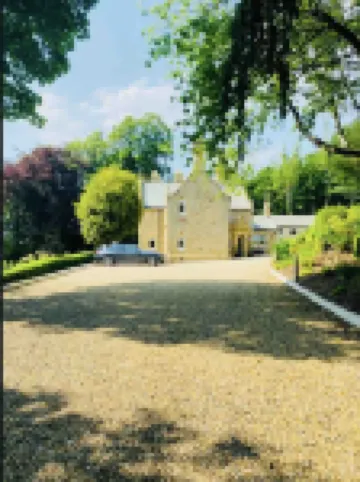 Exclusive 4-Bed House 10 Minutes from Newcastle