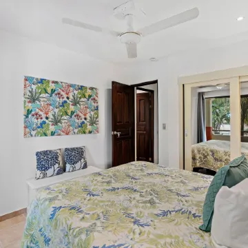 Colorful & Private 2-Bedroom Condo Just a Short Walk from the Beach