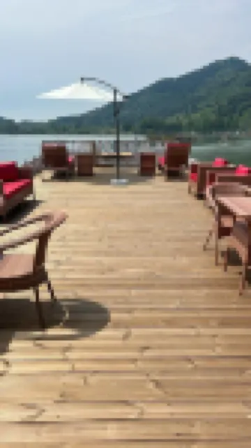 The Mughal Palace Eco Luxury Houseboat