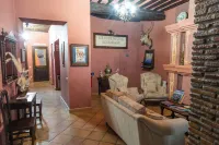 Hotel la Casa Grande del Burgo Hôtels à : Alozaina